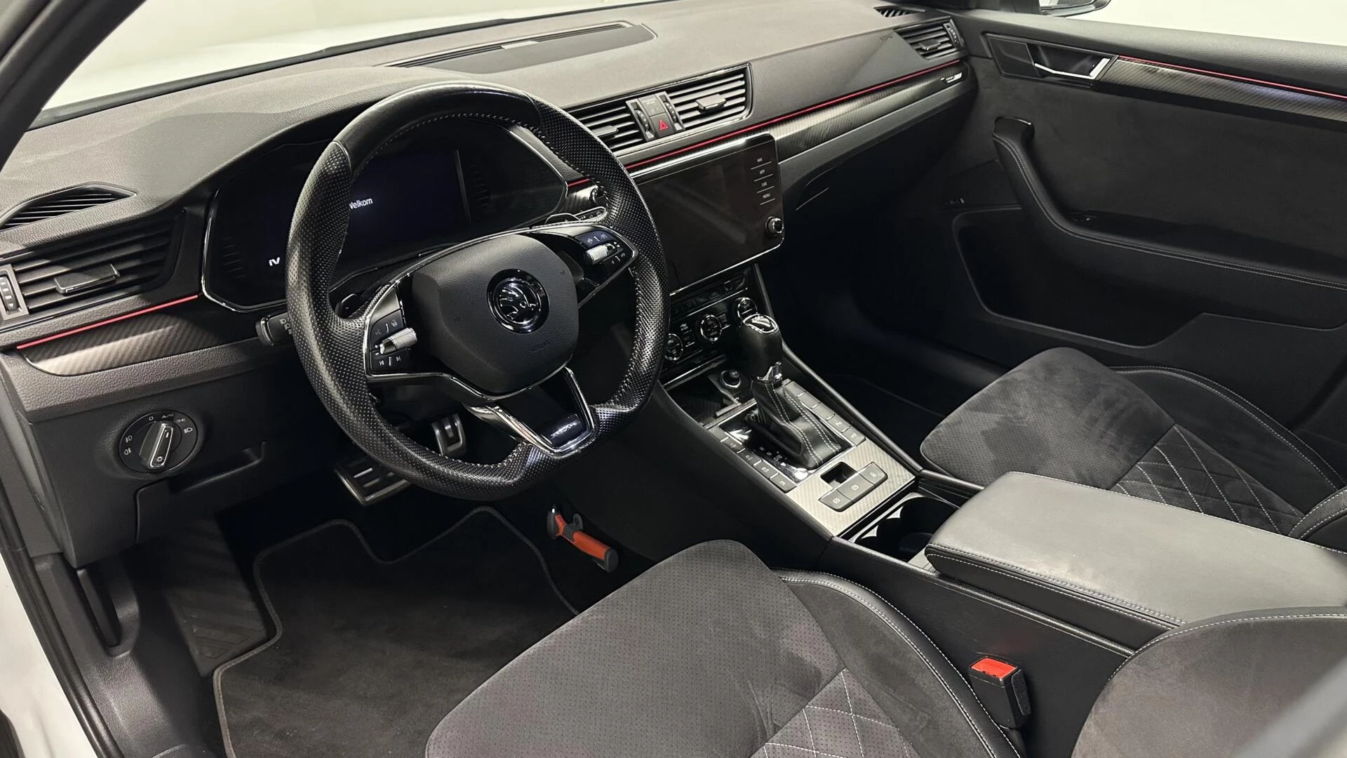 Hoofdafbeelding Škoda Superb