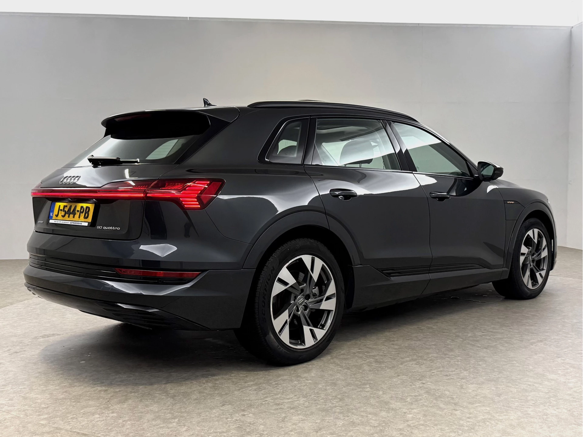 Hoofdafbeelding Audi e-tron