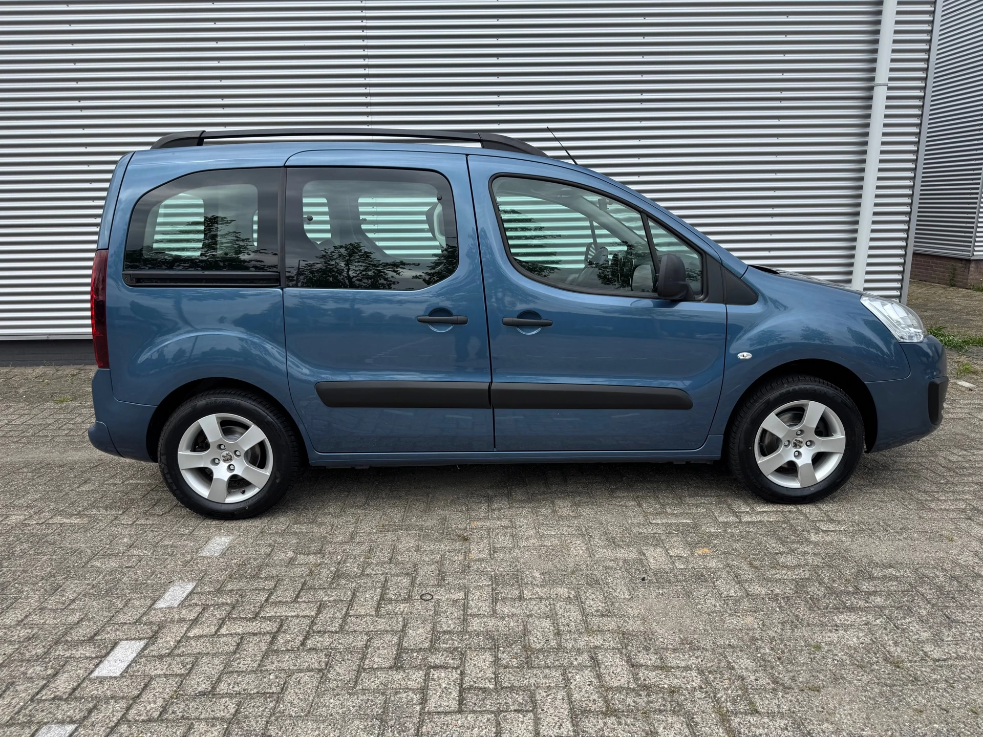 Hoofdafbeelding Peugeot Partner