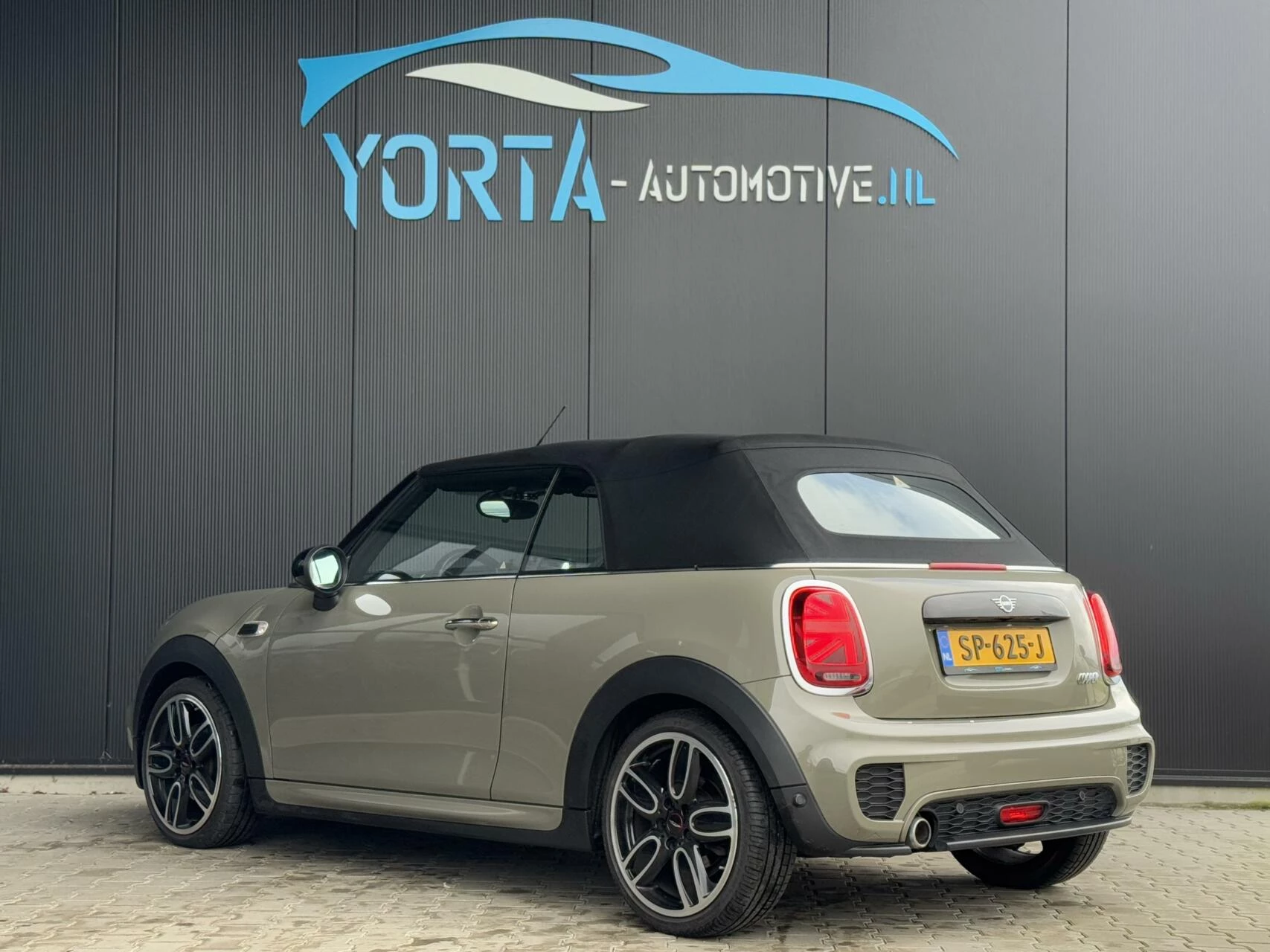 Hoofdafbeelding MINI Cooper Cabrio