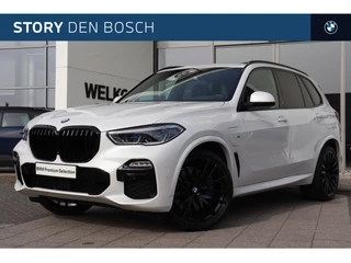 BMW X5 xDrive45e High Executive M Sport Automaat / Trekhaak / Panoramadak / Comfortstoelen / Comfort Access / Soft-Close / Massagestoelen / Head-Up / Harman Kardon / Stoelventilatie