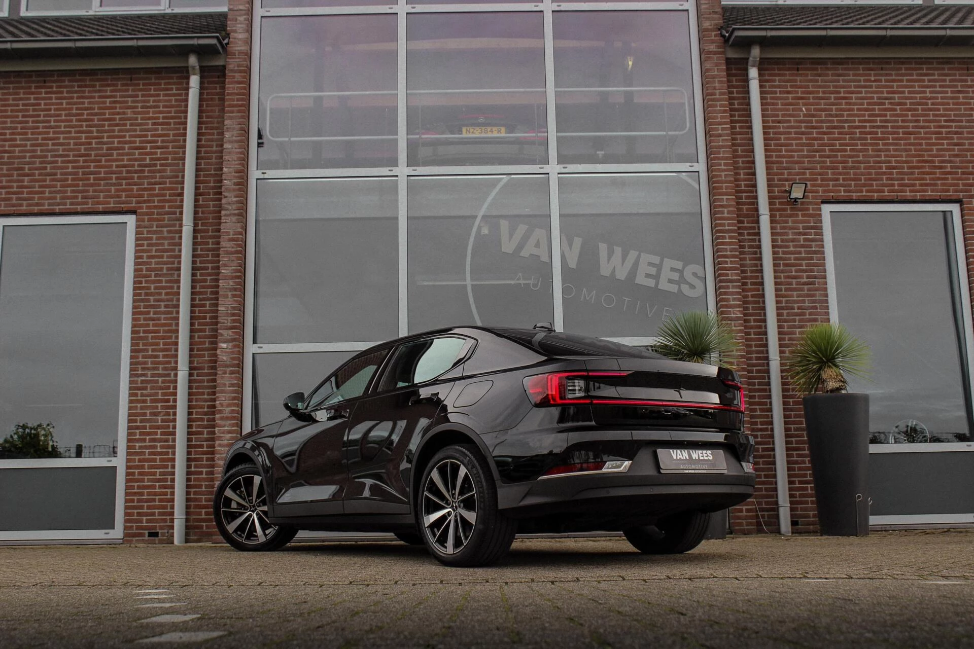 Hoofdafbeelding Polestar 2