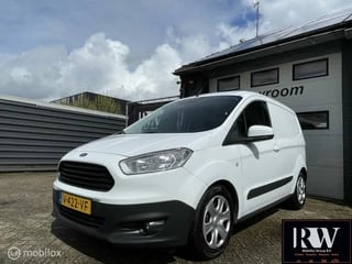 Hoofdafbeelding Ford Transit Courier Ford Transit Courier 1.5 TDCI Ambiente met airco en p-sensor