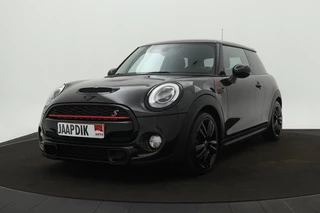 MINI Cooper JOHN WORKS BWJ 2014 2.0 S 192 PK AUTOMAAT / STOELVERW. / HARMAN KARDON SPEAKERS / NAVI / CLIMA / CRUISE / LEDER / PARKEERSENSOREN / LMV / BLUETOOTH / PANORAMADAK  / FULL LED / SPORT UITLAAT