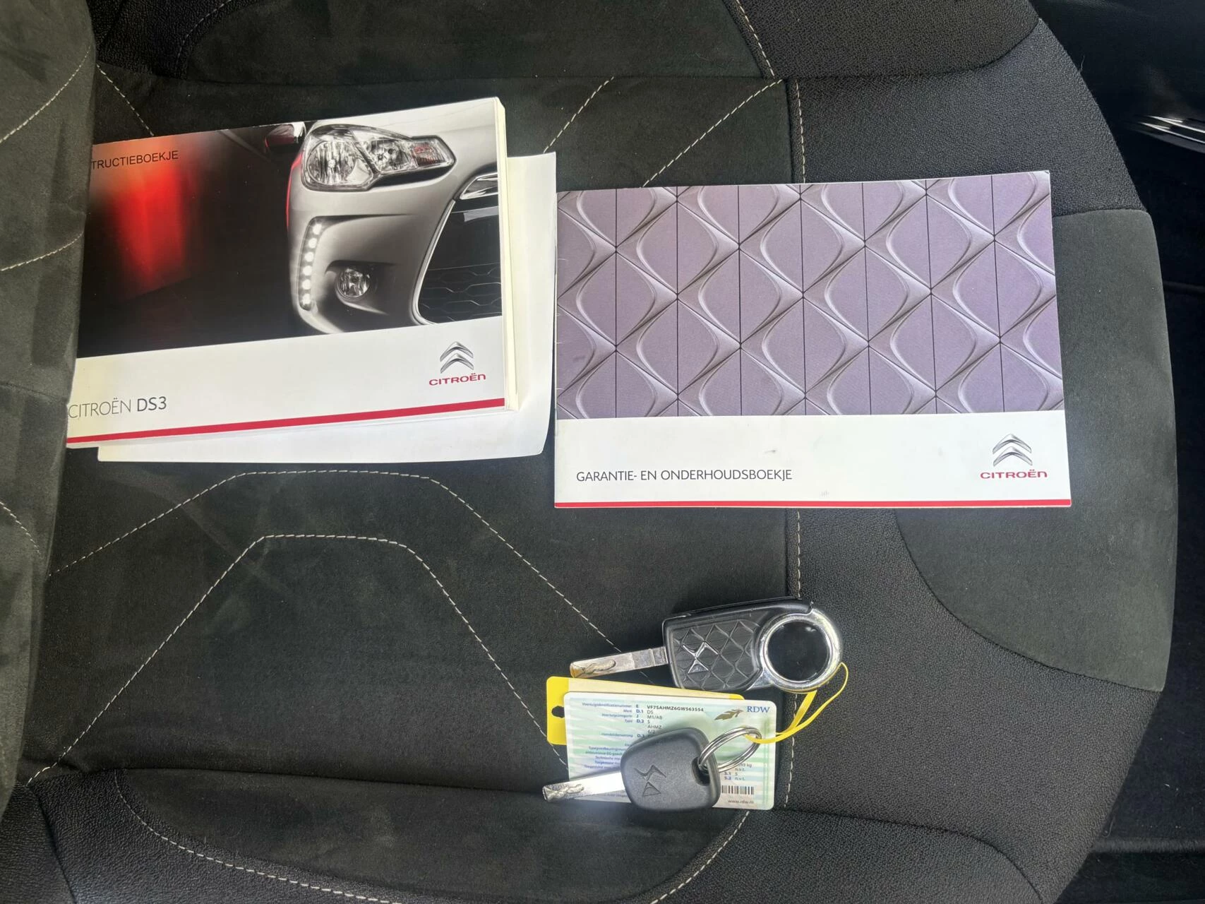 Hoofdafbeelding DS DS 3