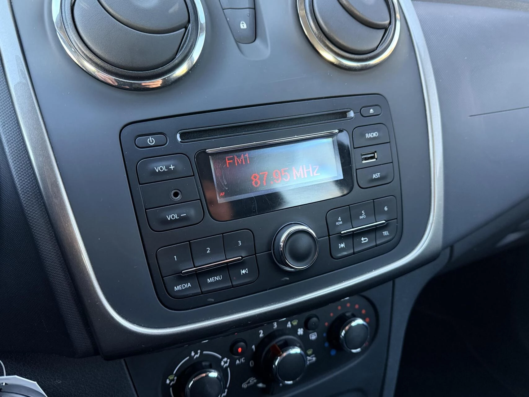 Hoofdafbeelding Dacia Logan