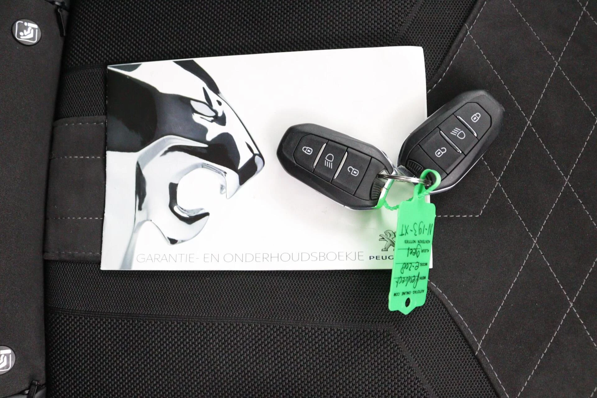 Hoofdafbeelding Peugeot e-208