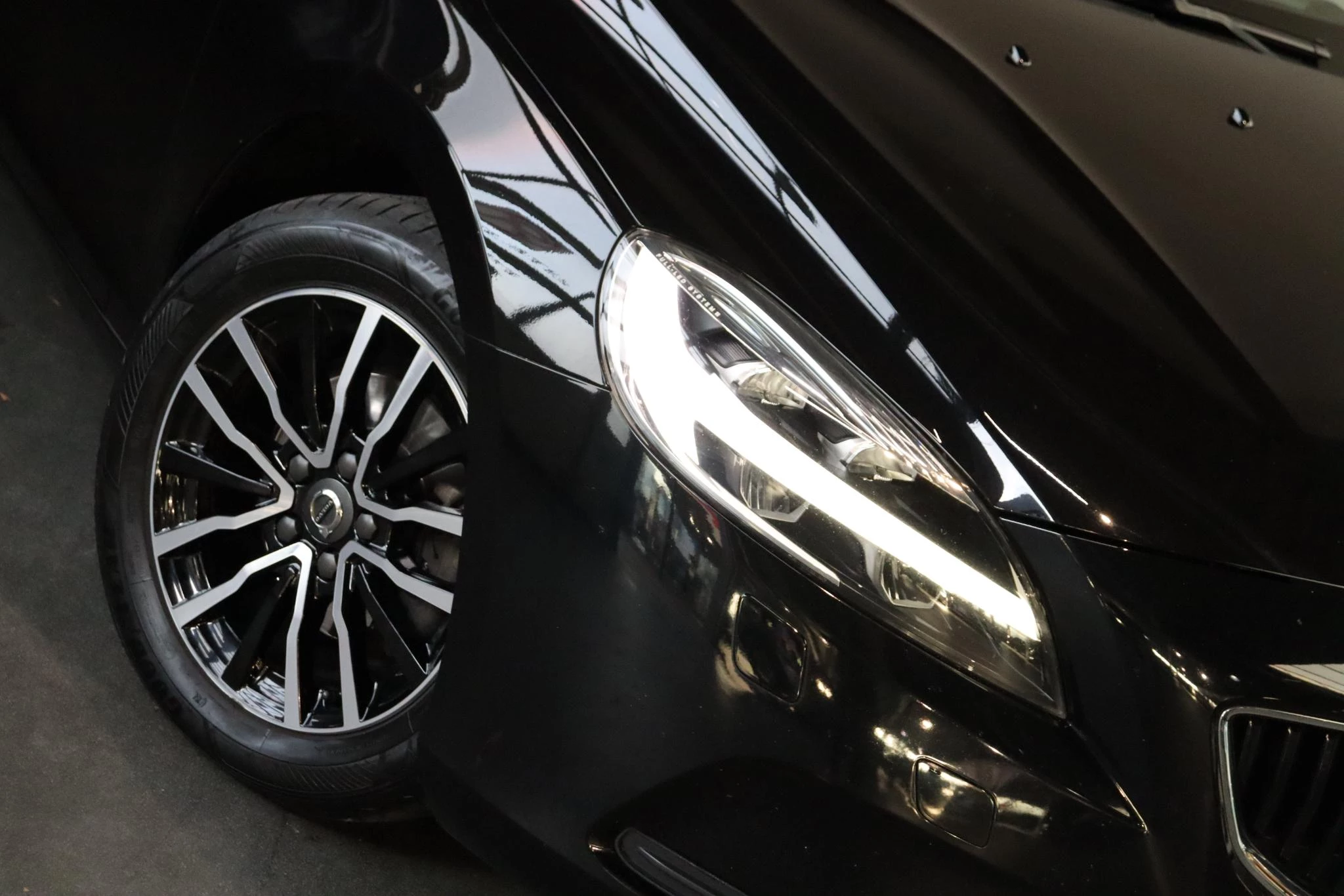 Hoofdafbeelding Volvo V40