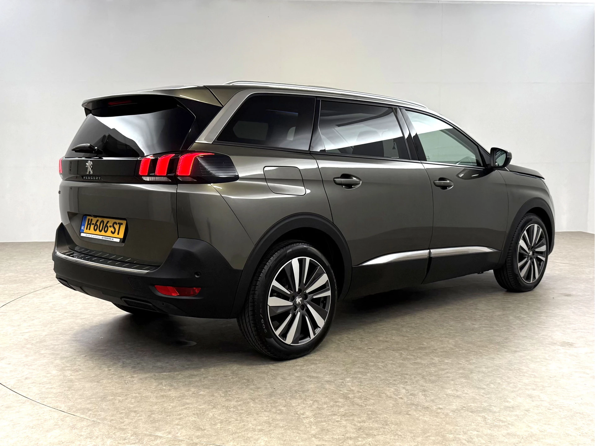 Hoofdafbeelding Peugeot 5008