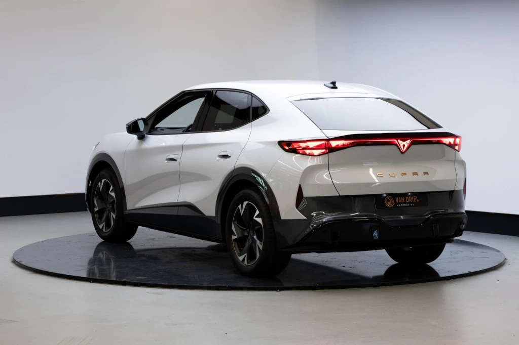 Hoofdafbeelding CUPRA Tavascan