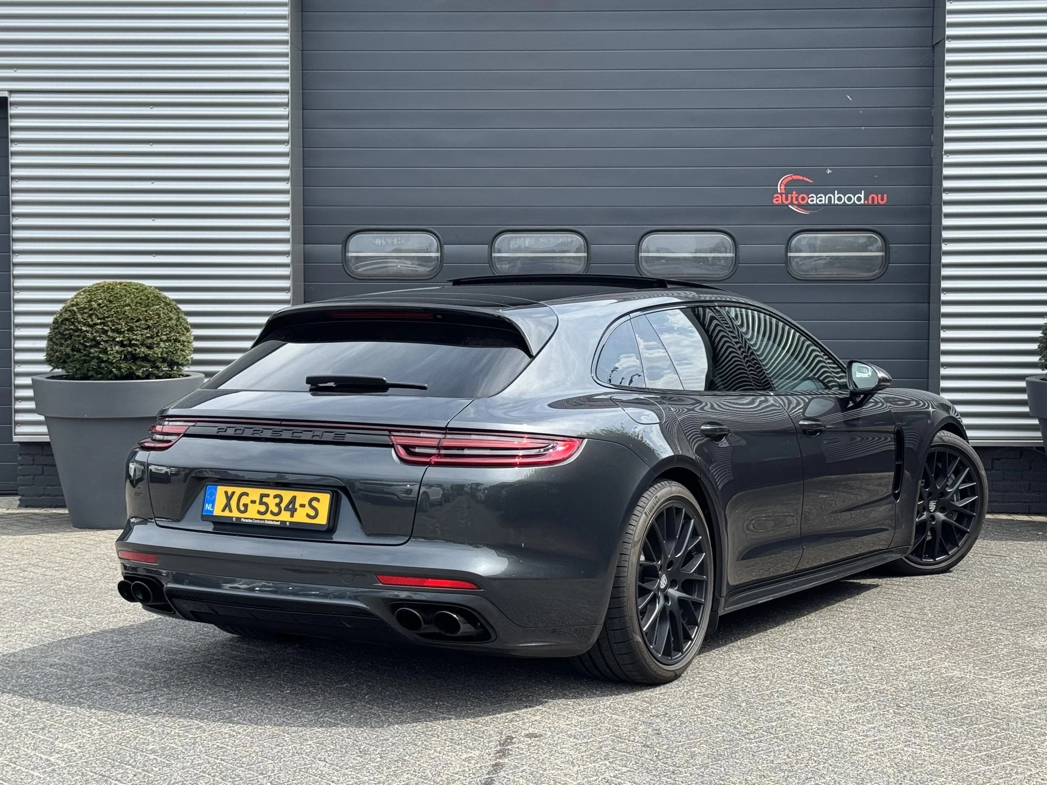 Hoofdafbeelding Porsche Panamera