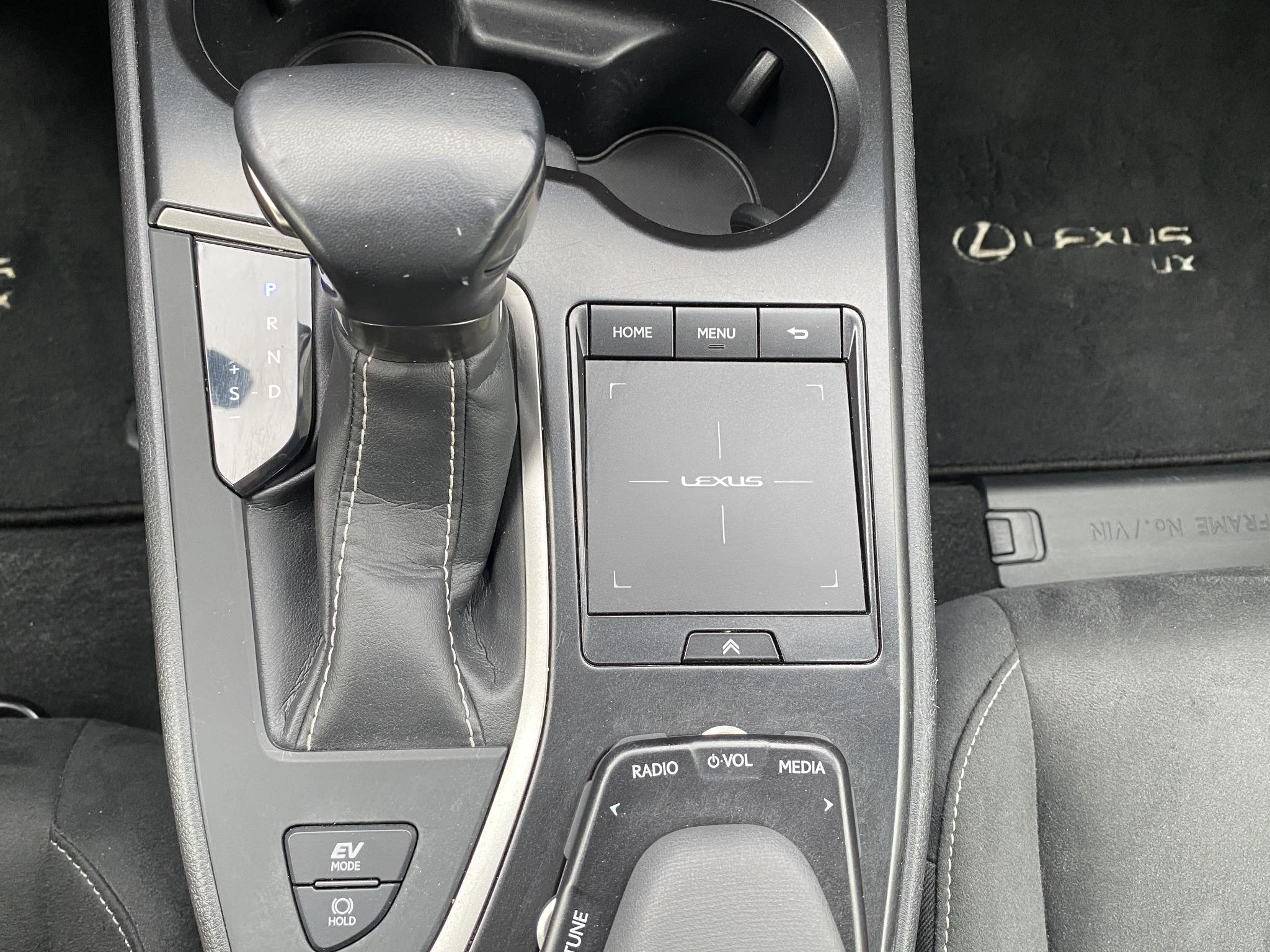 Hoofdafbeelding Lexus UX