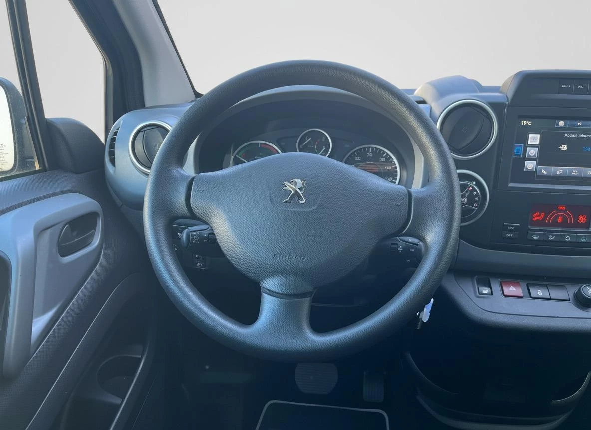 Hoofdafbeelding Peugeot e-Partner