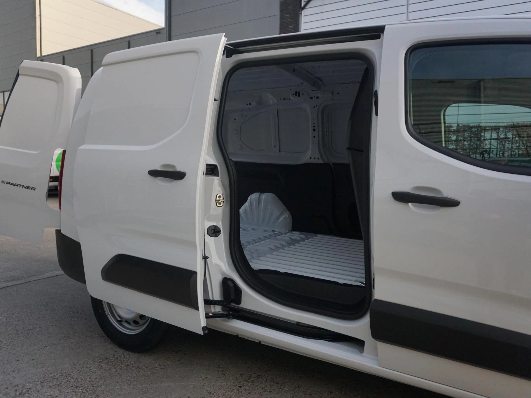 Hoofdafbeelding Peugeot Partner