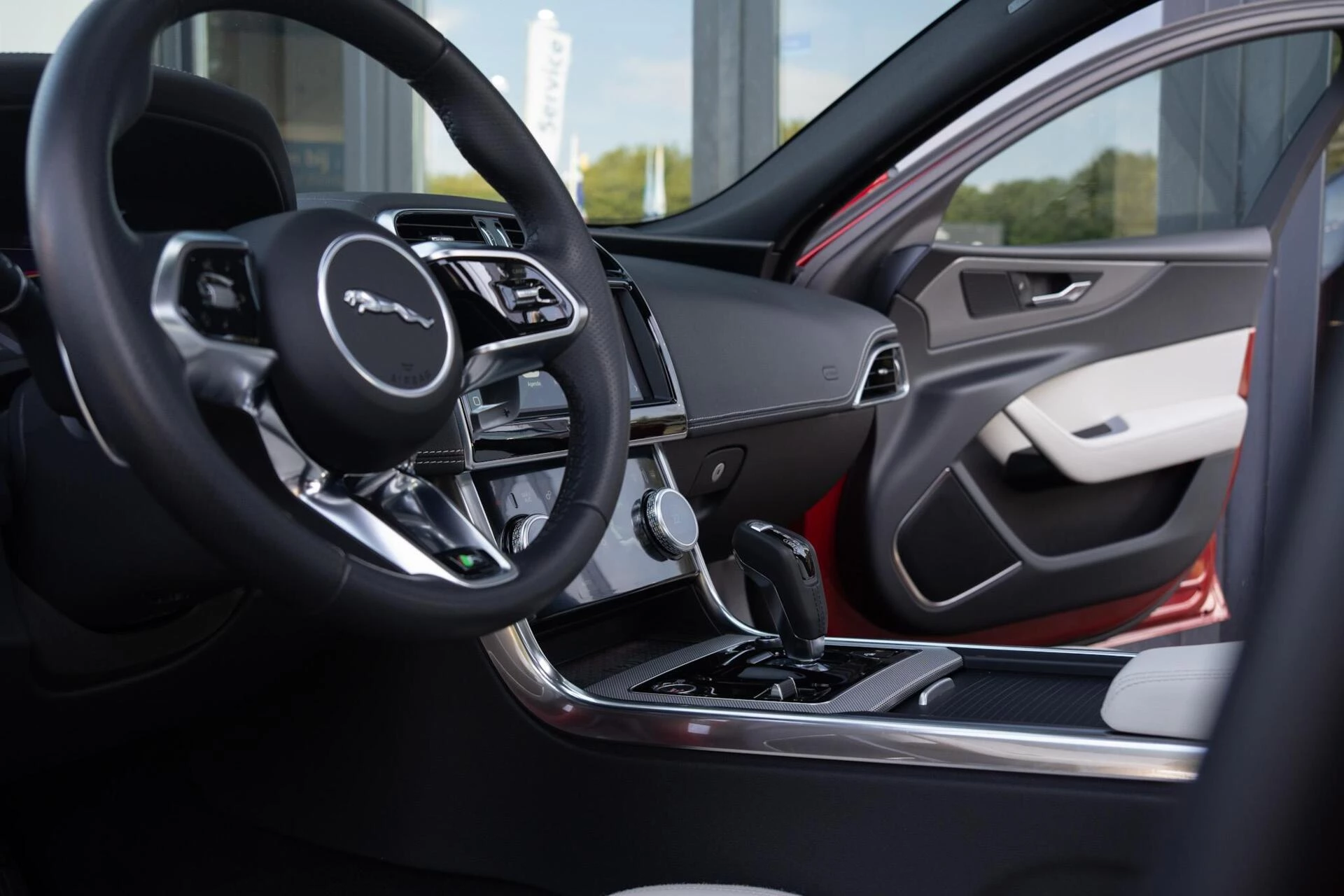 Hoofdafbeelding Jaguar XE