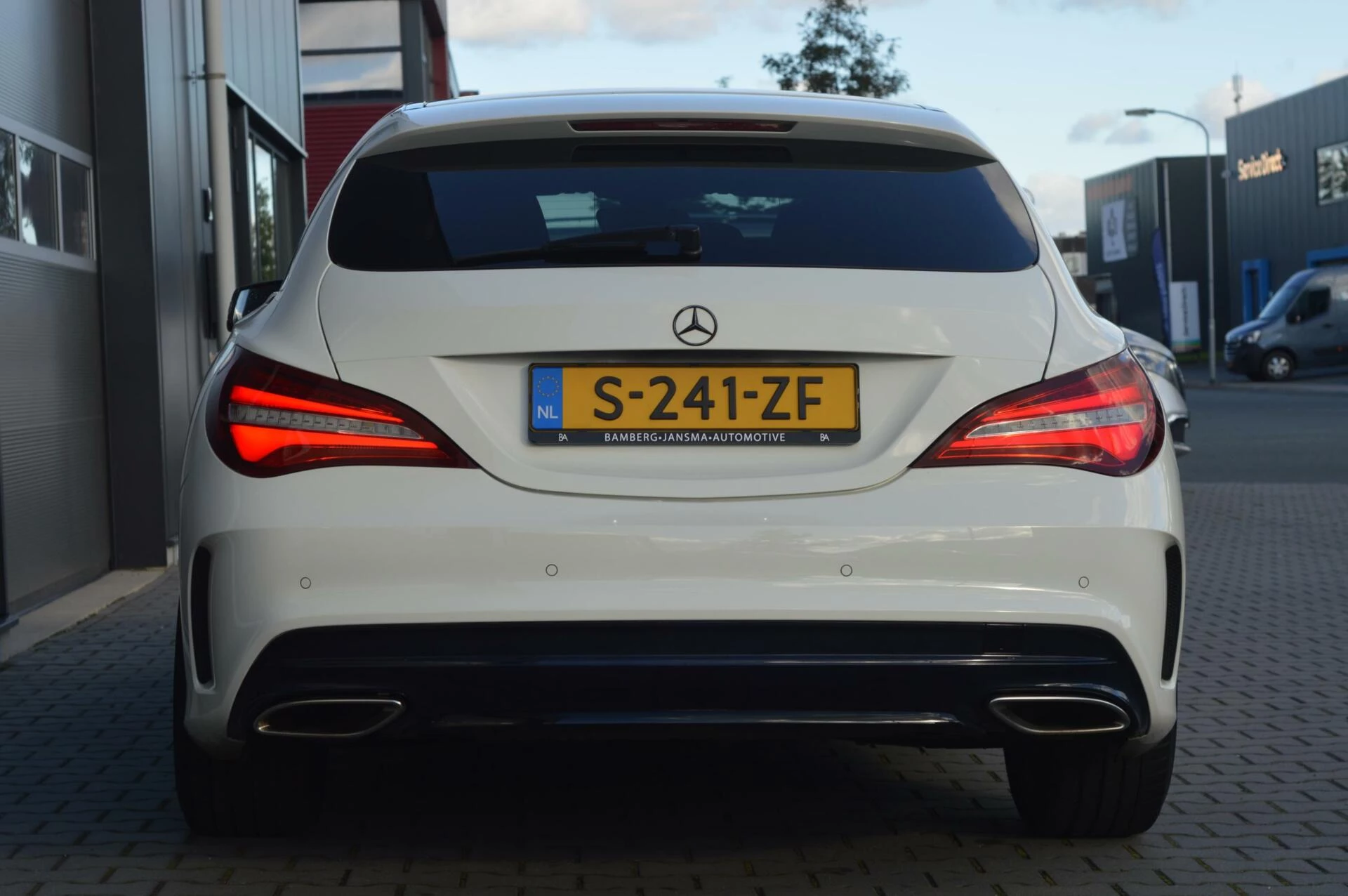 Hoofdafbeelding Mercedes-Benz CLA