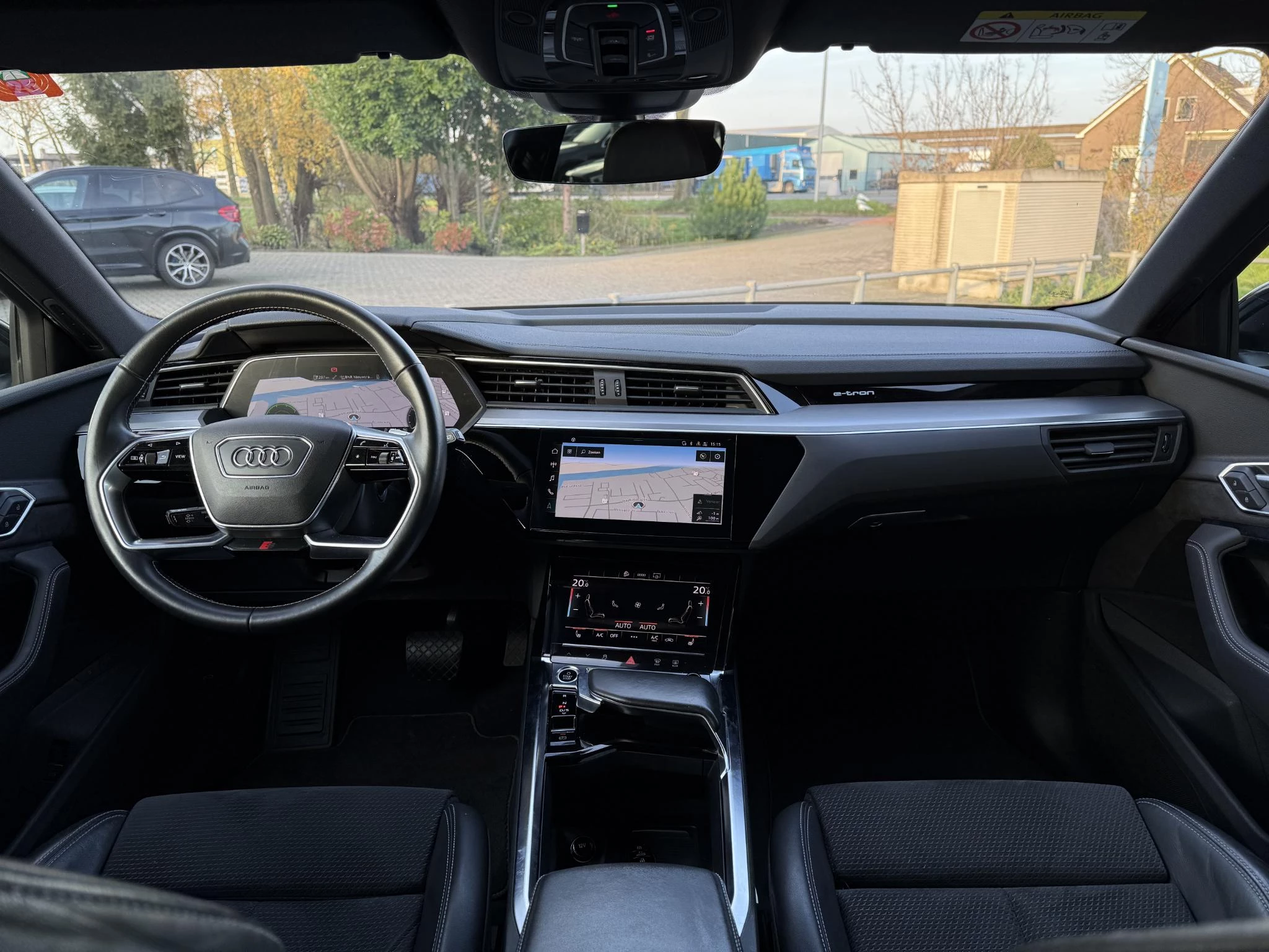 Hoofdafbeelding Audi e-tron