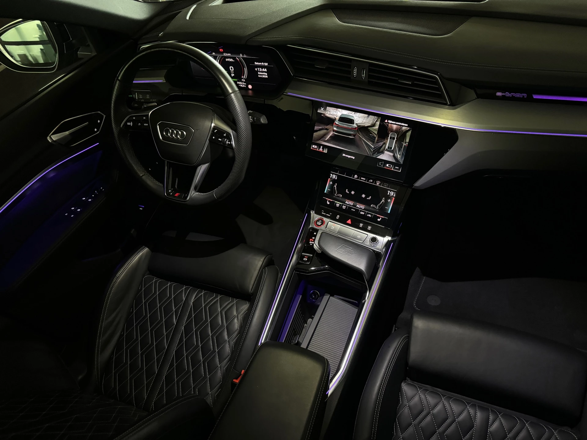 Hoofdafbeelding Audi e-tron