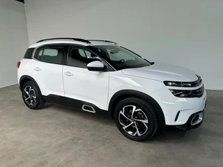 Hoofdafbeelding Citroën C5 Aircross Citroën C5 Aircross 130PK, Navigatie,Camera, PDC, Ned Auto, NAP,18 inch,dode hoek be