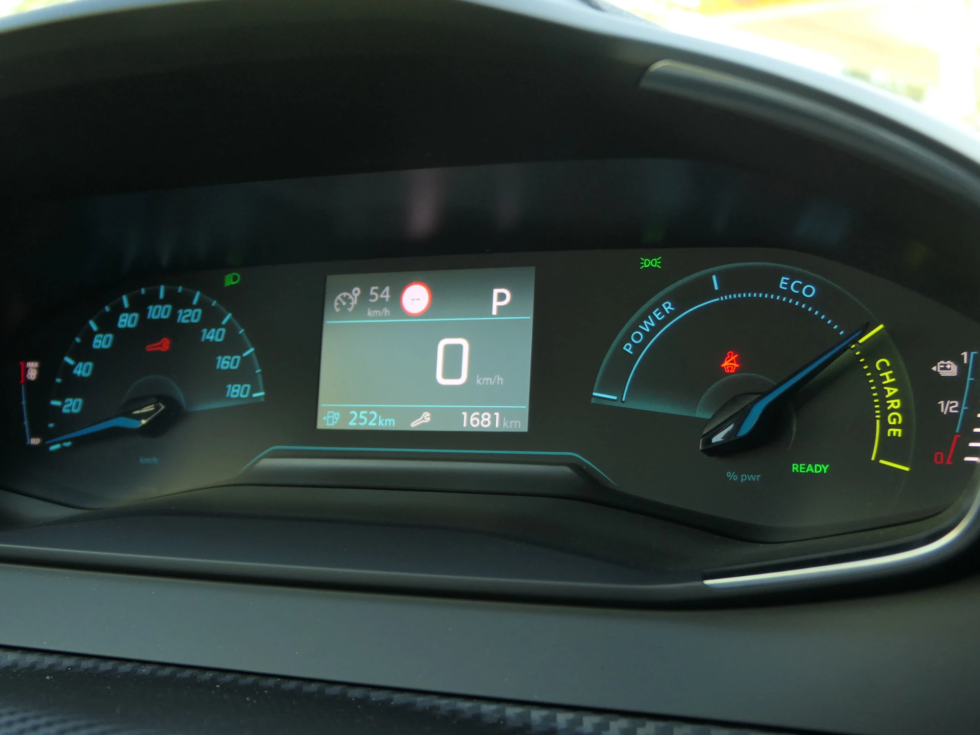 Hoofdafbeelding Peugeot e-208