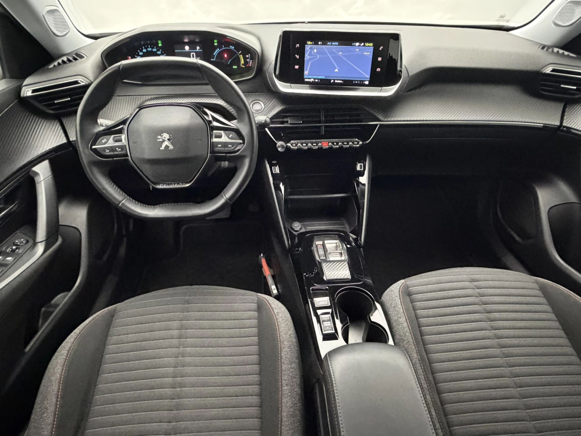 Hoofdafbeelding Peugeot e-2008