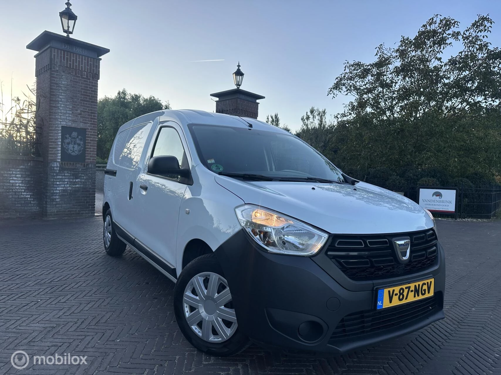 Hoofdafbeelding Dacia Dokker