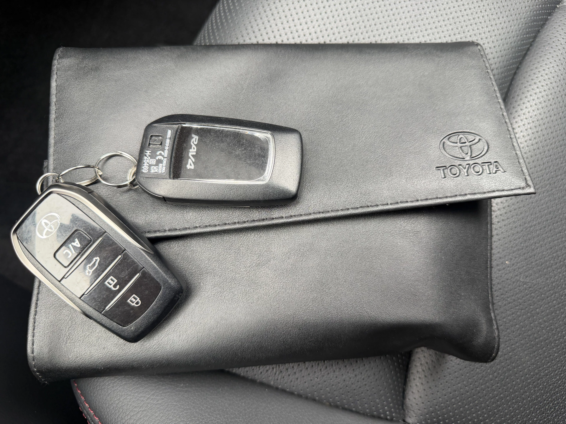 Hoofdafbeelding Toyota RAV4