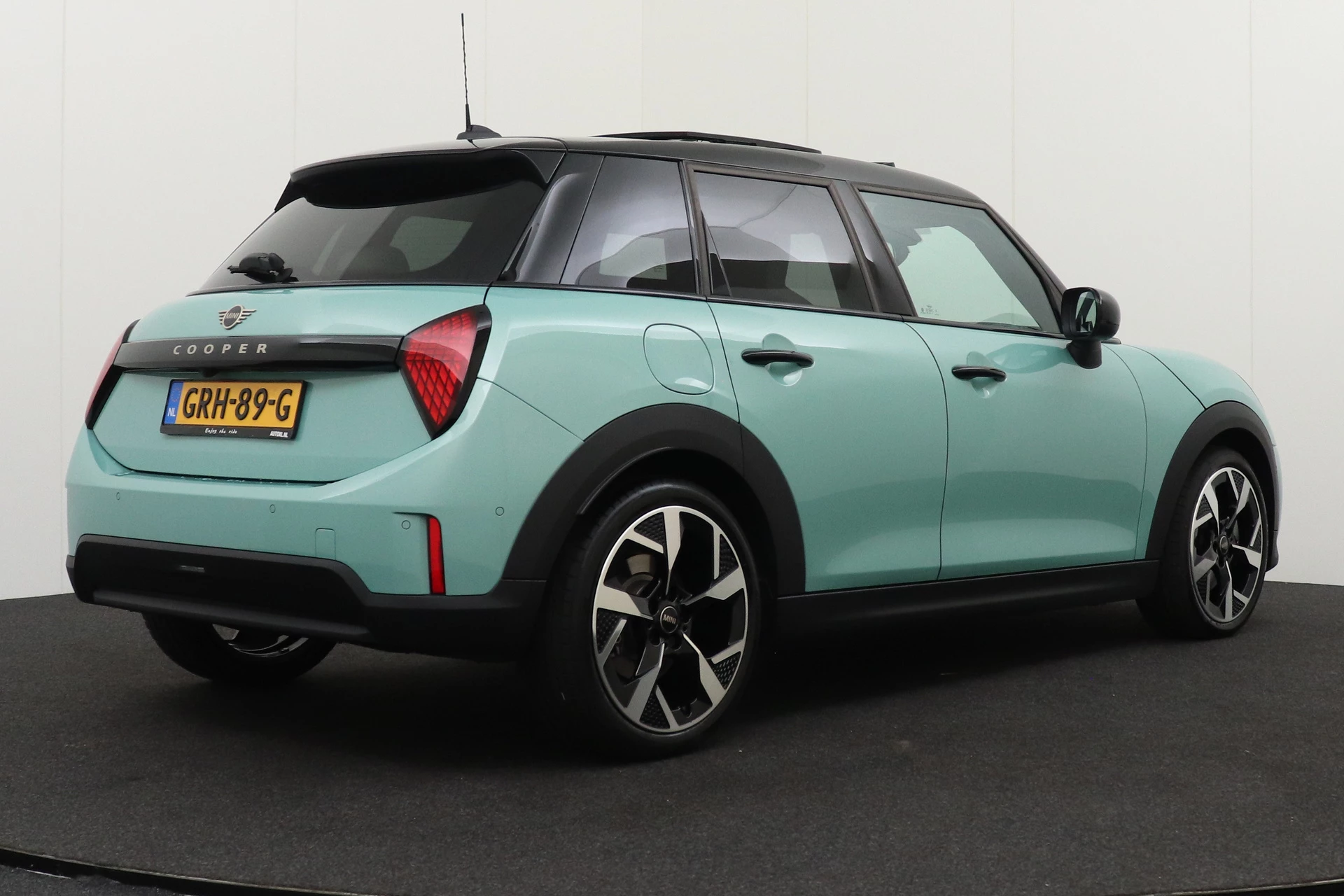 Hoofdafbeelding MINI 5-deurs