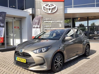 Toyota Yaris 1.5 Hybrid Dynamic ALL-SEASON NAVI BLUETOOTH AD-CRUISE LMV DAB+