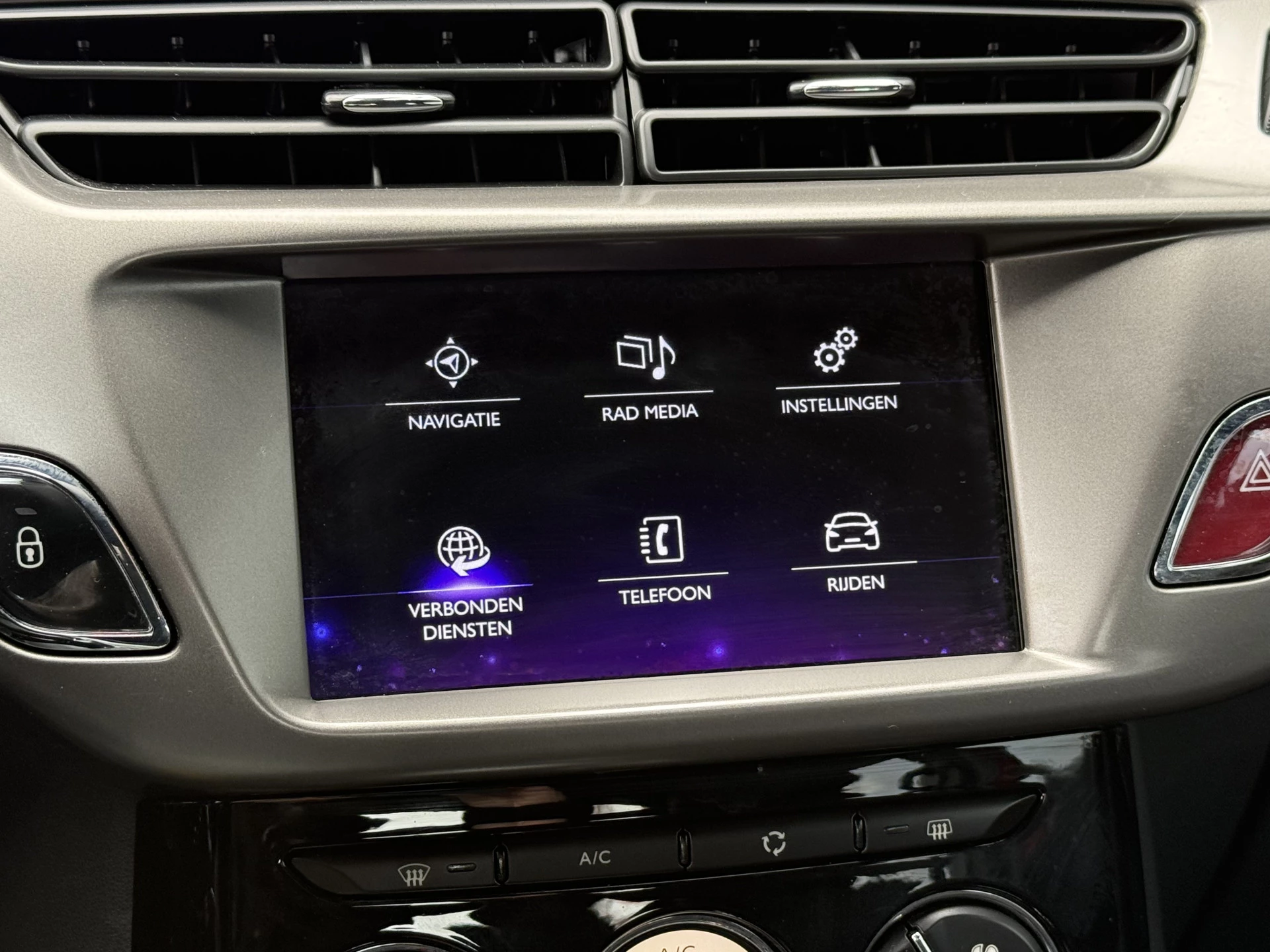 Hoofdafbeelding DS DS 3