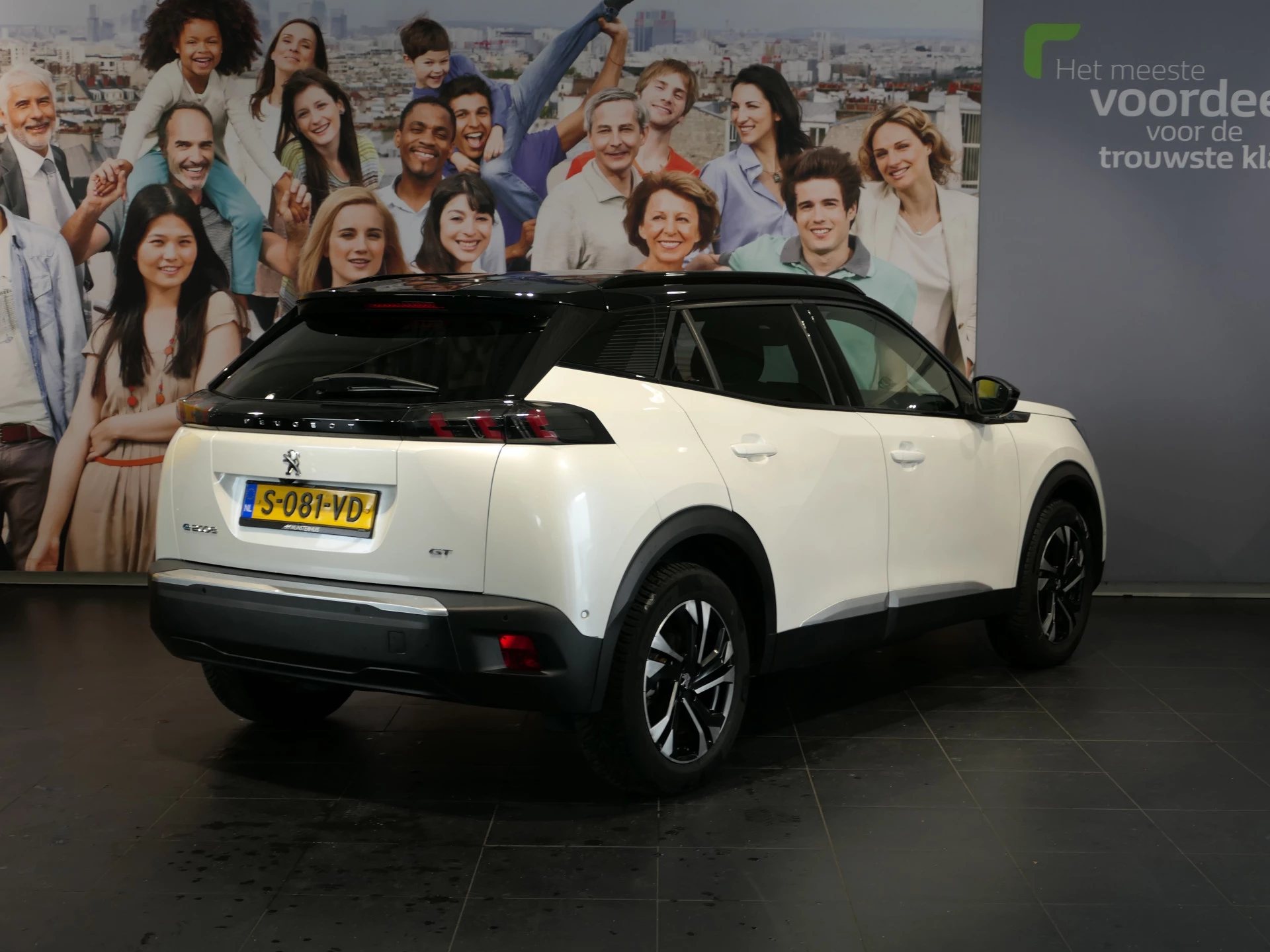 Hoofdafbeelding Peugeot e-2008