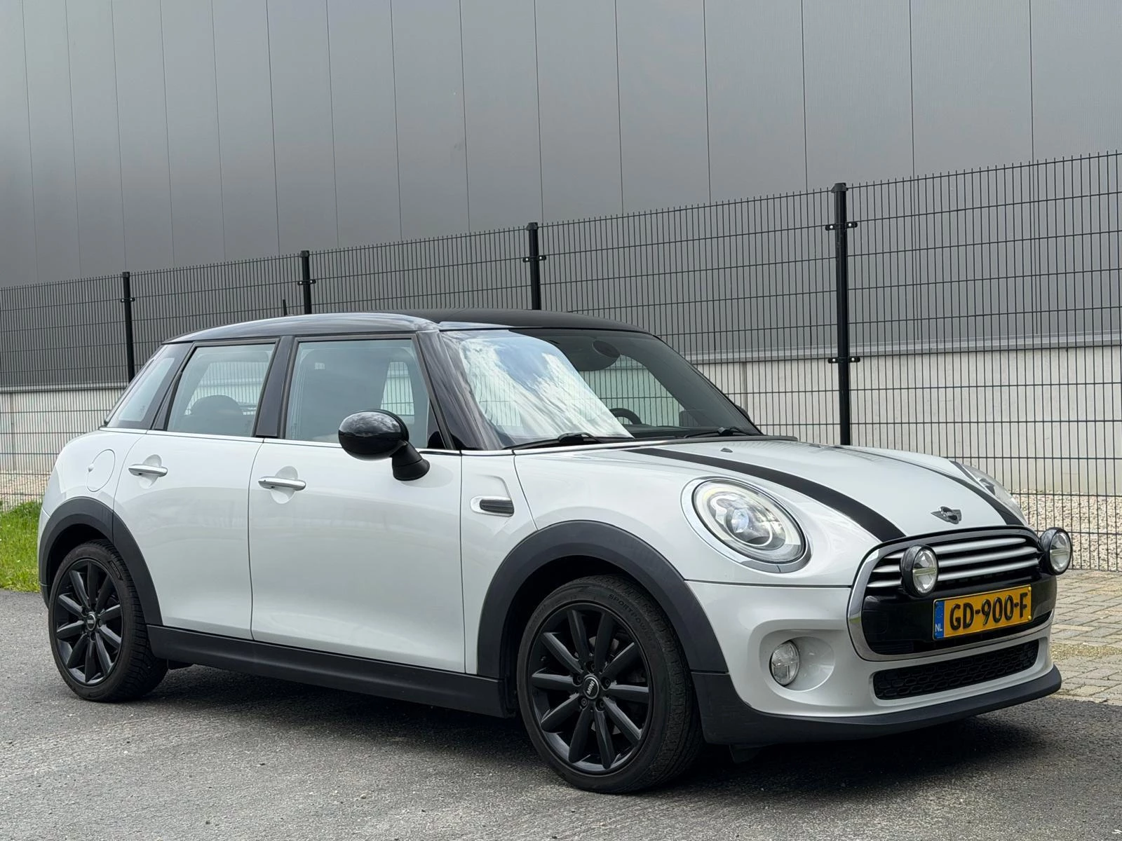 Hoofdafbeelding MINI Cooper
