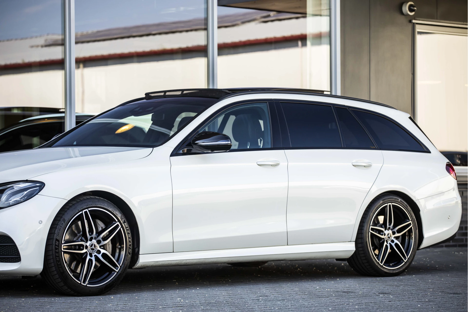 Hoofdafbeelding Mercedes-Benz E-Klasse