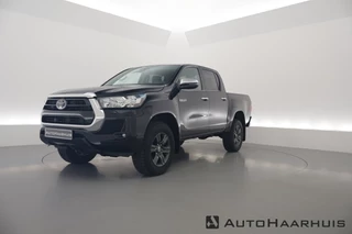 Toyota Hilux 2.4 D-4D Double Cab Challenger | "VAN" | Automaat | Grijs kent. |  Trekhaak | Camera | Adapt. Cruise | Apple CarPlay