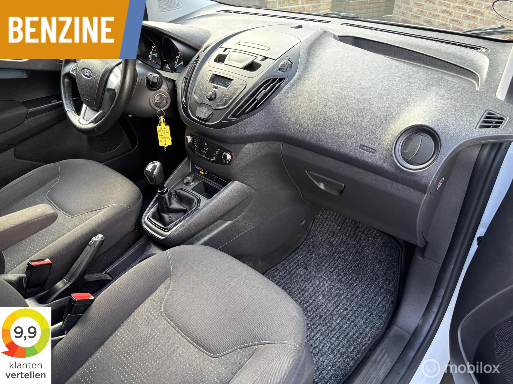 Hoofdafbeelding Ford Transit Courier