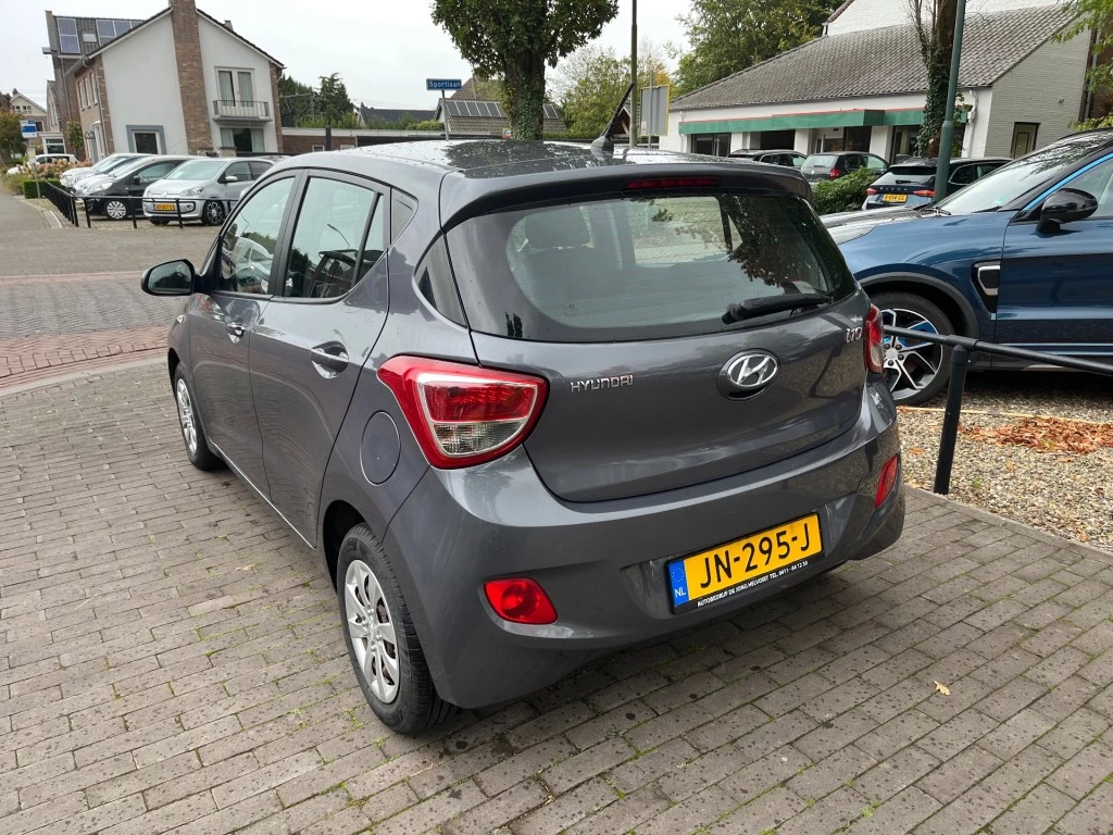 Hoofdafbeelding Hyundai i10