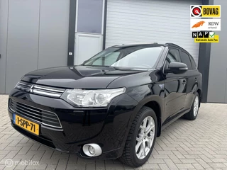 Hoofdafbeelding Mitsubishi Outlander Mitsubishi Outlander 2.0 PHEV Executive schuifdak, trekhaak