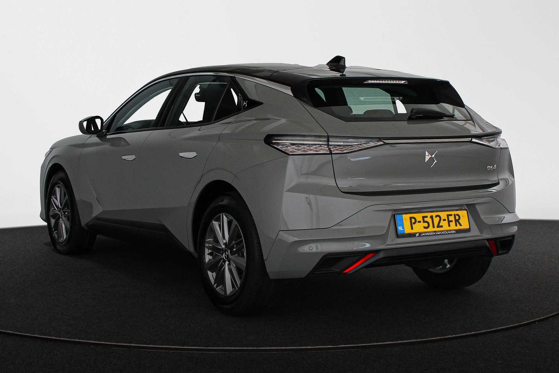 Hoofdafbeelding DS DS 4