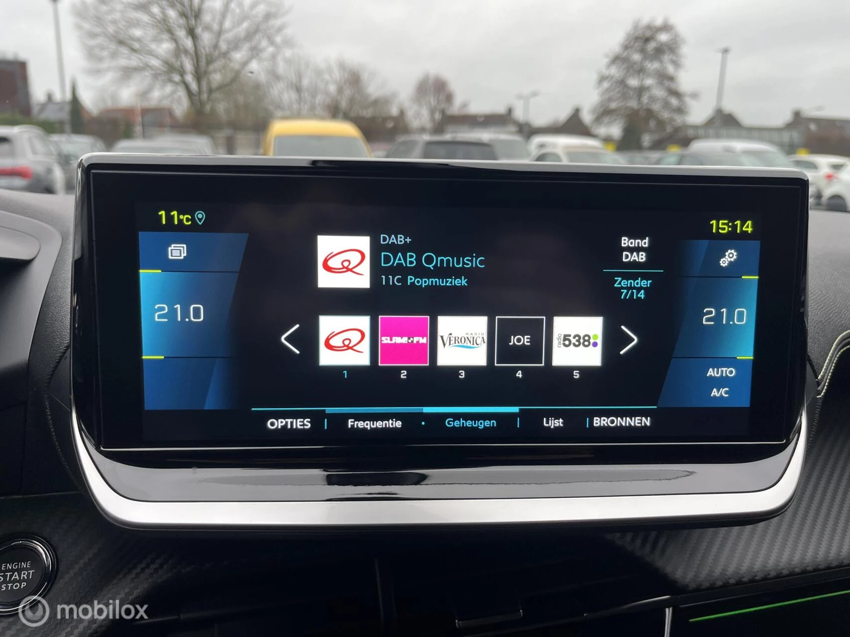 Hoofdafbeelding Peugeot e-2008