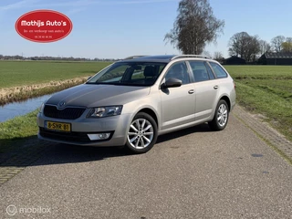Skoda Octavia Combi 1.4 TSI Greentech Elegance Pano goed onderhouden!