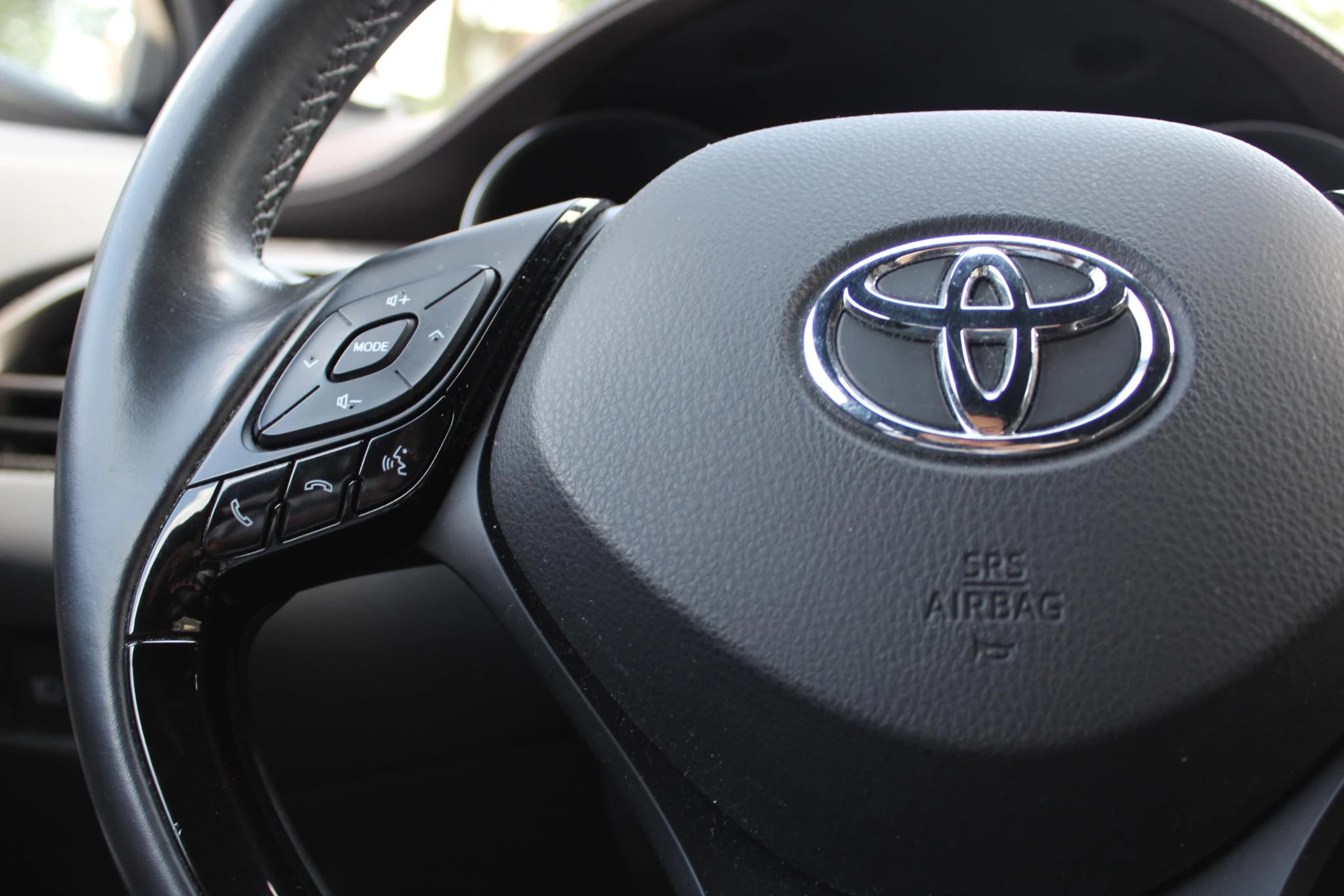 Hoofdafbeelding Toyota C-HR