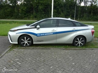 Toyota Mirai Fuel-Cell