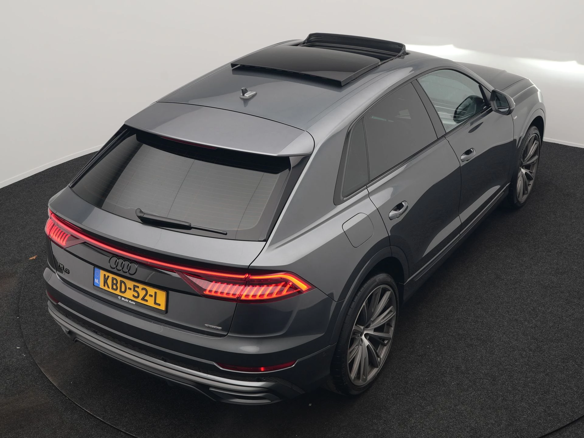 Hoofdafbeelding Audi Q8