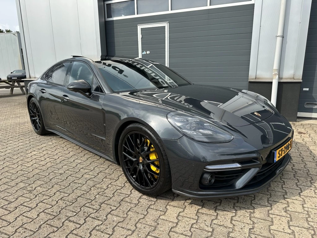 Hoofdafbeelding Porsche Panamera