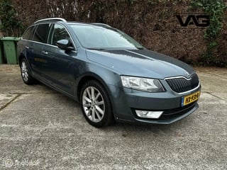 Skoda Octavia Combi 1.2 TSI Clima Cruise Navi Trekhaak 17 inch