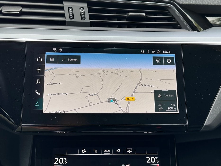 Hoofdafbeelding Audi e-tron