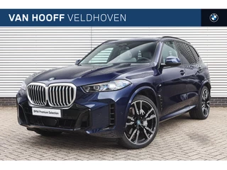 Hoofdafbeelding BMW X5 BMW X5 xDrive50e High Executive M Sport Automaat / Panoramadak / Trekhaak / Sportstoelen / Soft-Close /  Parking Assistant Professional / Comfort Access / Adaptieve LED / Gesture Control