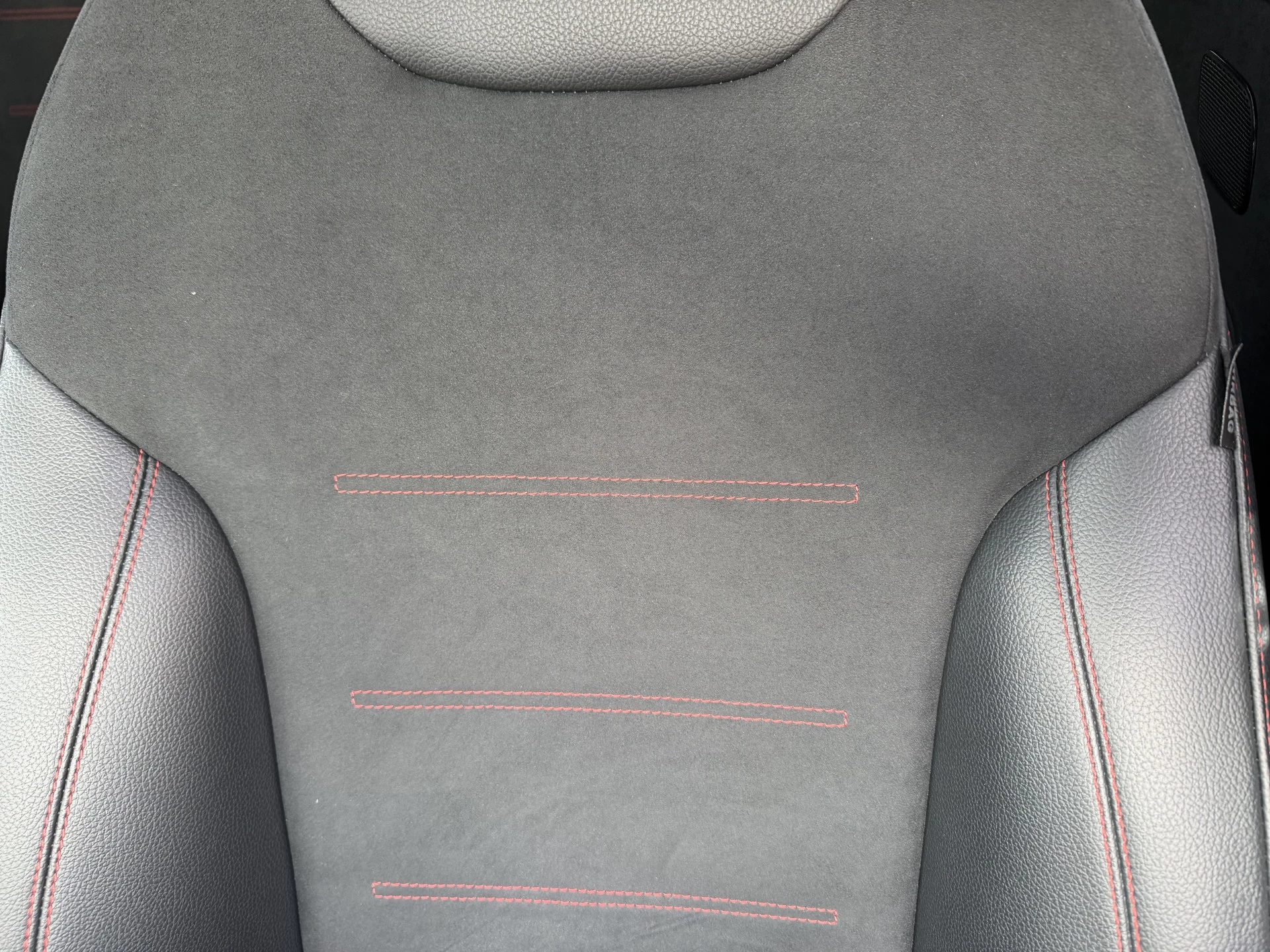 Hoofdafbeelding Mercedes-Benz EQA