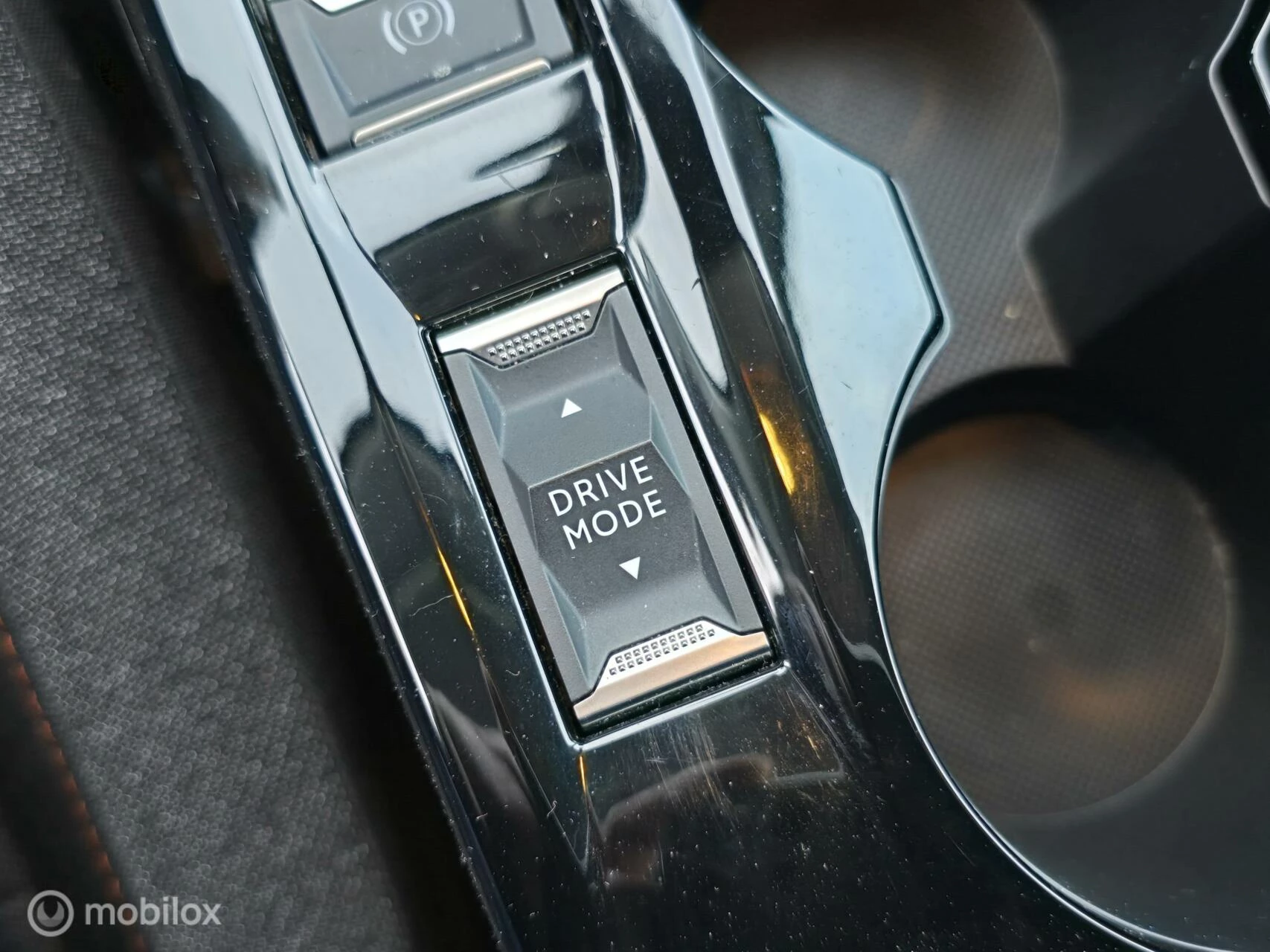 Hoofdafbeelding Peugeot e-208
