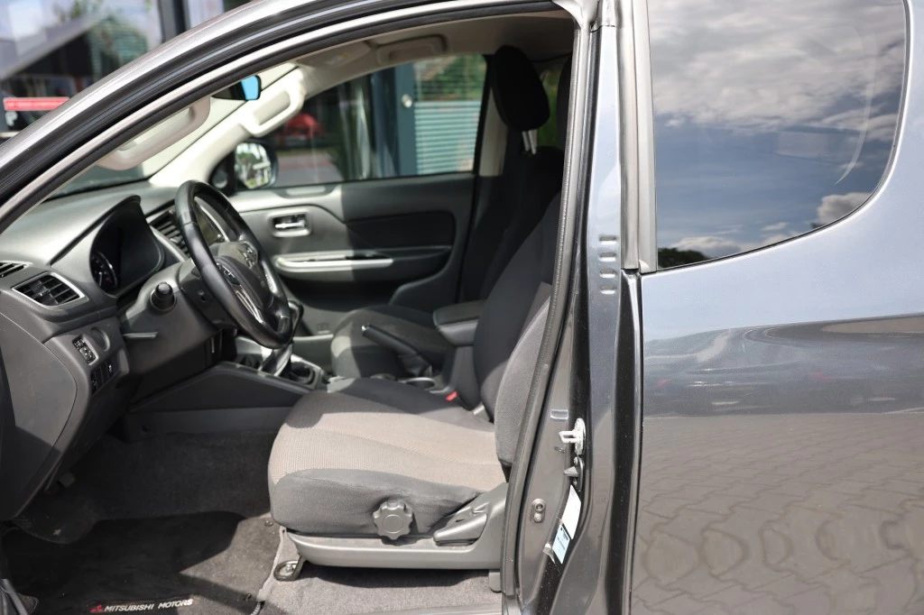 Hoofdafbeelding Mitsubishi L200